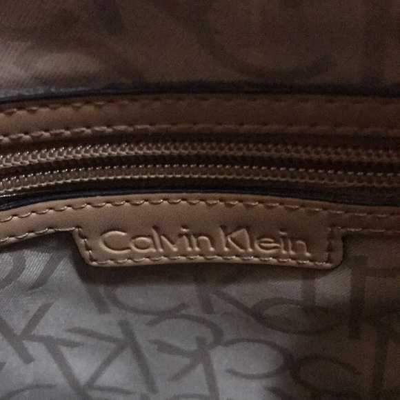 Calvin Klein crossbody - Picture 4 of 7